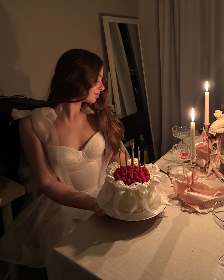Trendy Ball Gown Spaghetti Straps White Short 16th Birthday Dress Freshman Homecoming Dresses Cocktail Gown B678