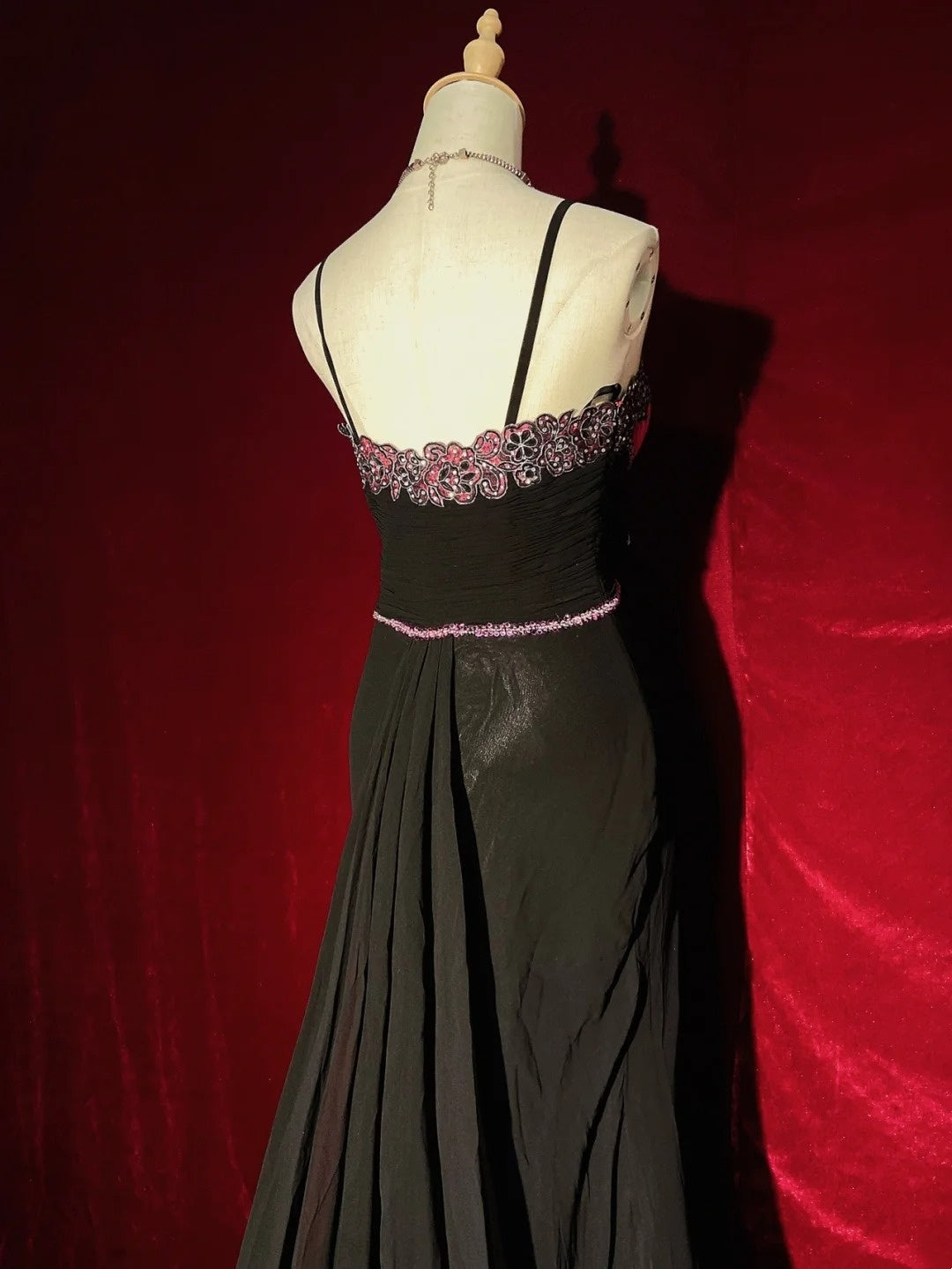 Belles robes de bal sirène à fines bretelles en mousseline rose et noire avec perles, longues tenues de soirée N3396