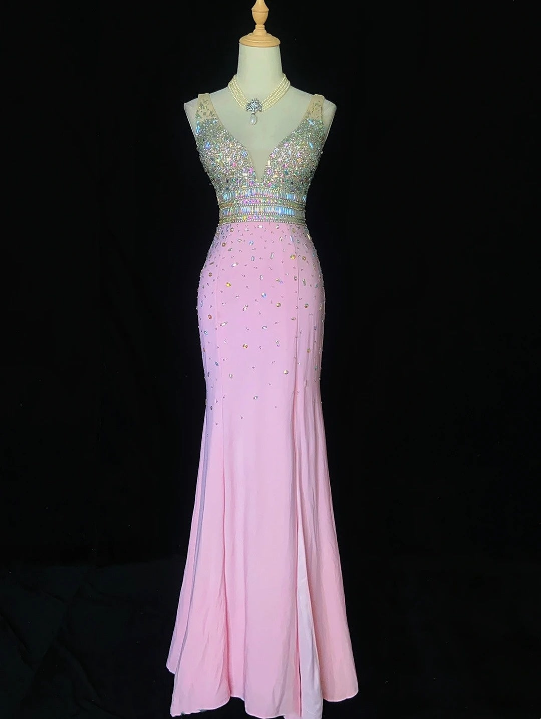 Trendige Abschlussballkleider Inspiration Meerjungfrau V-Ausschnitt Silberne Perlen Gala Chiffon Perlen Vintage Abendkleid N3185