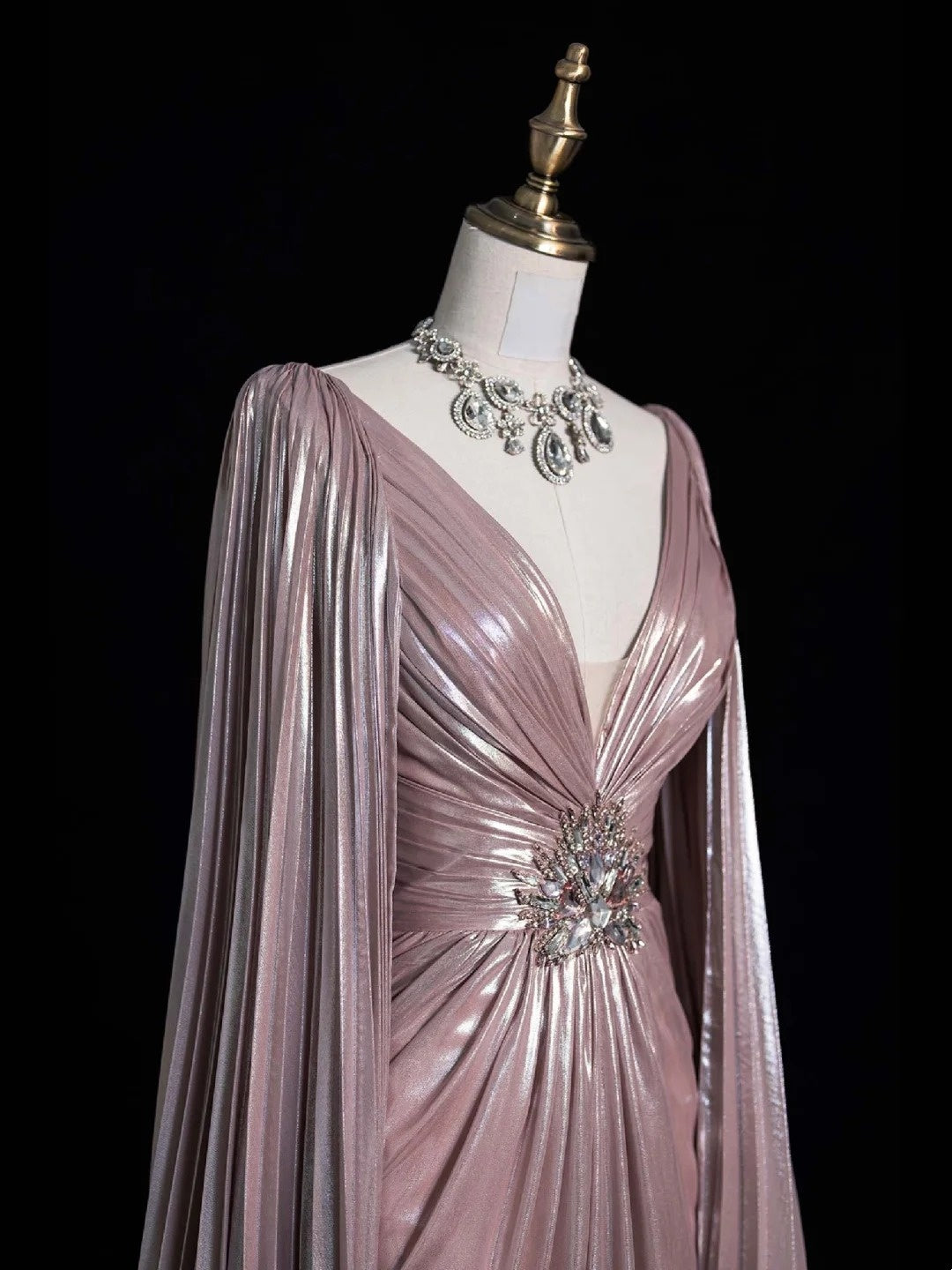 Vintage A-Linien-Abendkleid mit V-Ausschnitt, rosafarbenem Satin-Oberteil mit Perlenbesatz und Cape, langes Ballkleid, formelles Abendkleid N541