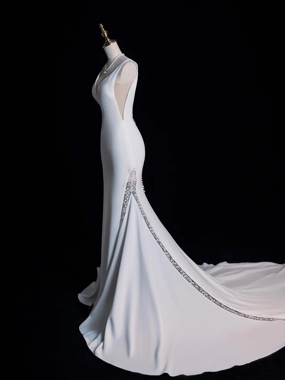 Robe de mariée blanche en satin sans manches, col en V, style sirène simple, robe de mariée féérique d'automne N543