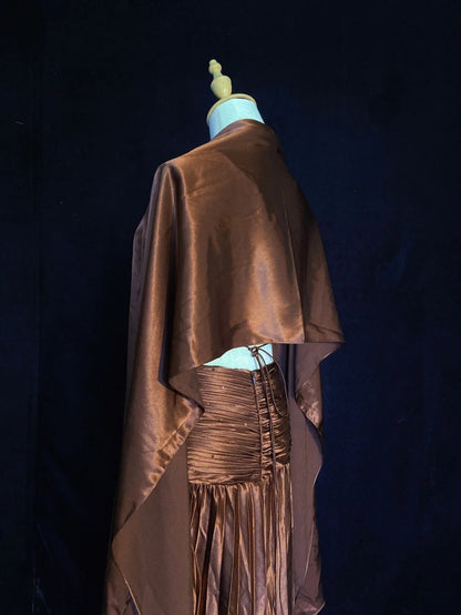 Trendige Ballkleider Inspiration Meerjungfrauen-Spaghettiträger Schokoladen-Gala Satin Rückenfrei Mit Umhang Formelle Kleider N3189