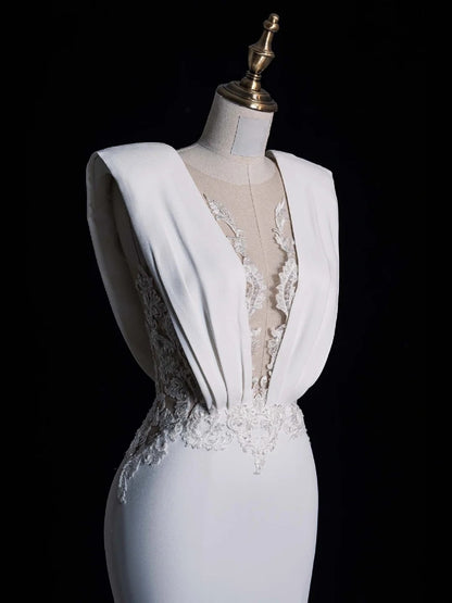 Schlichtes Meerjungfrauen-Brautkleid mit V-Ausschnitt, ärmellos, aus weißer Spitze, Satin, märchenhaft, Herbst-Brautkleid N544