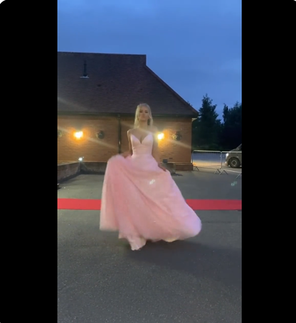 Robe de bal longue élégante en tulle rose pailleté à col en V, coupe trapèze - Inspiration robe de bal longue AB316