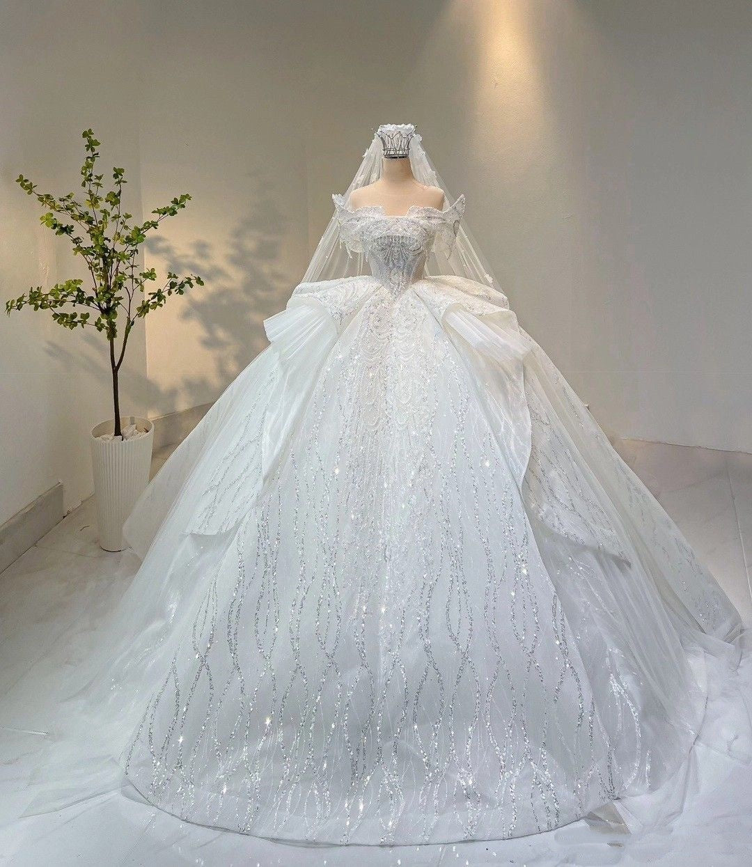 Robe de mariée luxueuse à paillettes et épaules dénudées, avec manches, style conte de fées, pour l'automne, RB2822