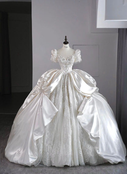 Luxury Ball Gown Sweetheart Satin Tulle Lace Wedding Dress With Sleeves Fairytale Autumn Wedding Dresses RB2825