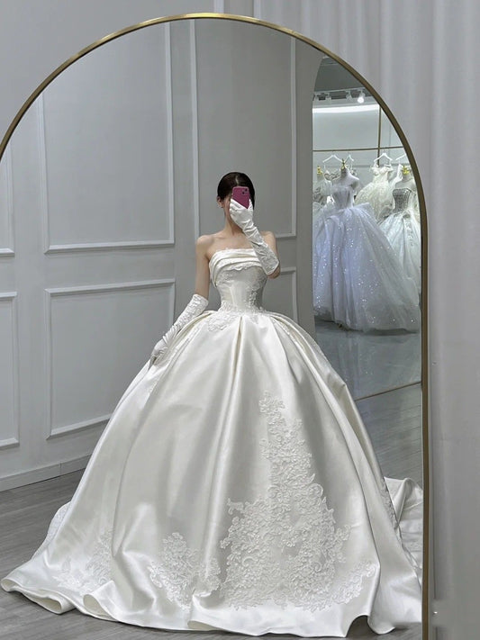 Luxury Ball Gown Strapless White Satin Wedding Dress Fairytale Autumn Wedding Dresses RB2831