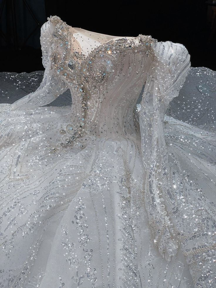 Dreamy Ball Gown Off The Shoulder White Sequins Long Sleeves Wedding Dress Fairy Formal Wedding Dresses B40