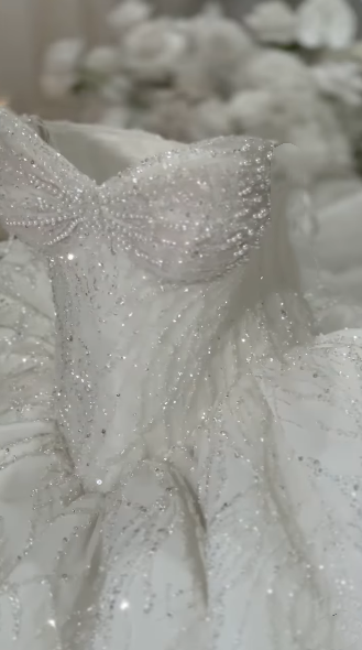Robe de mariée blanche à paillettes, col en cœur, coupe ajustée, robe de bal brillante, longue, idées de robes de mariée, DH2877