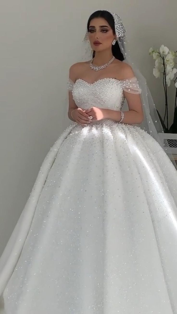 Modest Ball Gown Off The Shoulder Short Sleeves Fitted Corset Beaded Wedding Dress Long Bridal Gown Wedding Gowns RB2911