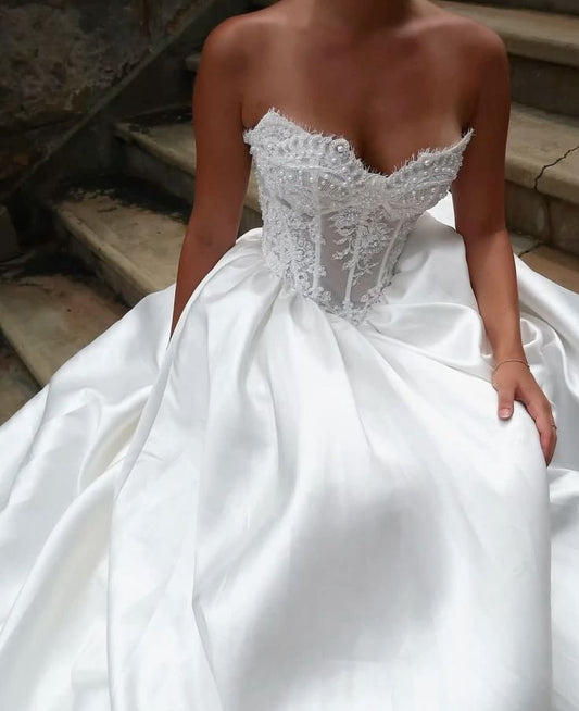 Timeless Ball Gown Sweetheart Satin Pearls Lace White Wedding Dress Long Bridal Gown Wedding Gowns DH2916