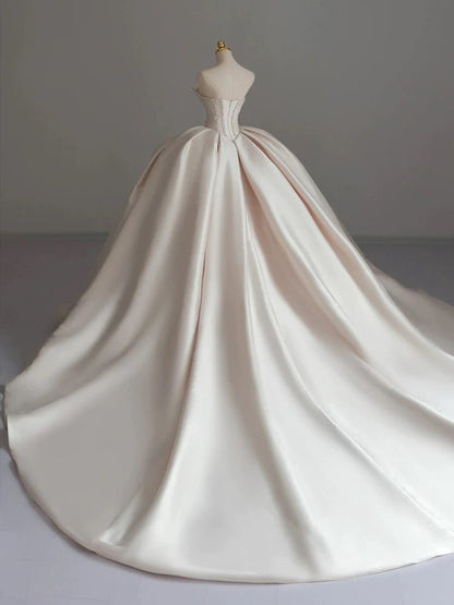Robe de mariée longue en satin, décolleté en cœur, sans manches, coupe ajustée, corset, RB2092