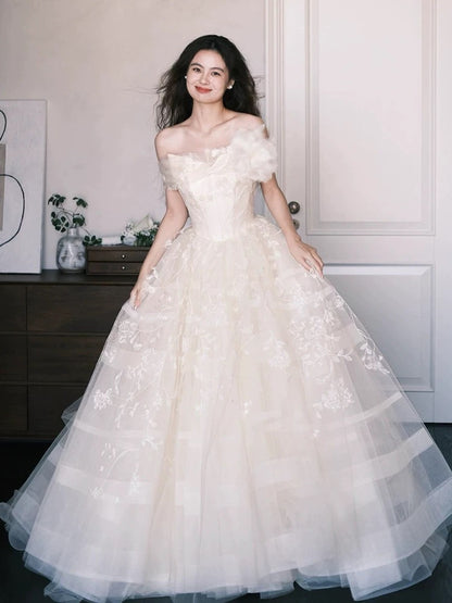 Robes de mariée éthérées Robes de bal Épaules dénudées Tulle blanc avec dentelle Robe de mariée de jardin d'été N4086