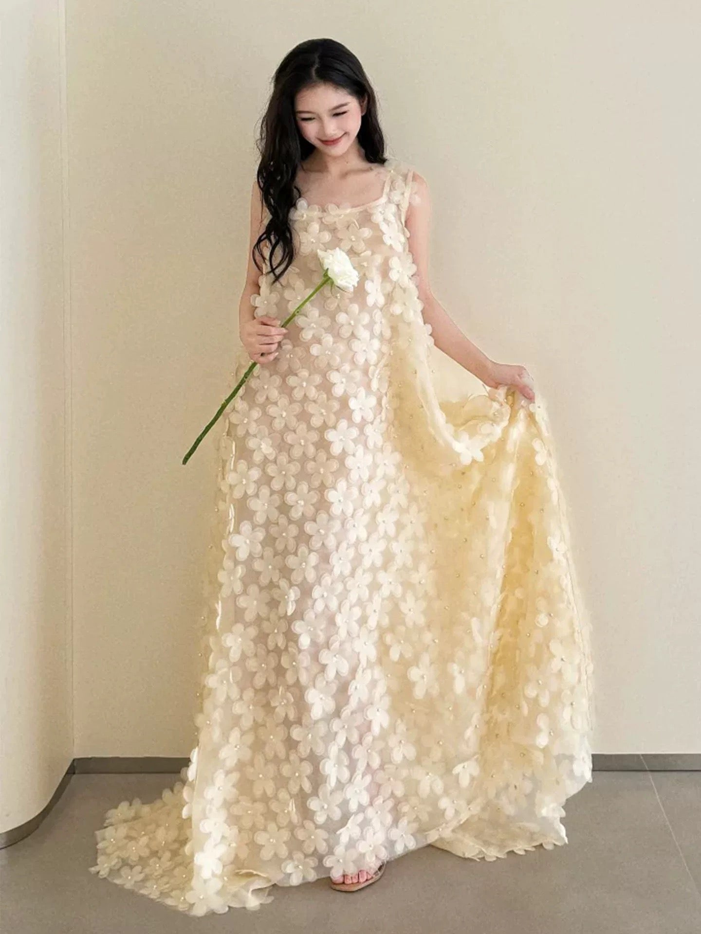 Cute Wedding Dresses Ball Gowns Square Sleeveless With Flowers Summer Garden Wedding Dress N4089