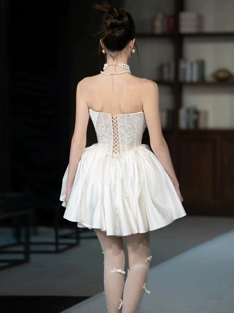 Unique Wedding Dresses Sheath Strapless White Short With Lace Short Length Summer Garden Wedding Dress N4093