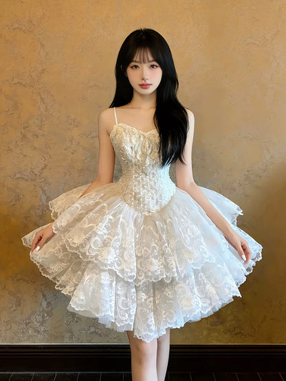 Robe de bal courte blanche en dentelle à fines bretelles pour cocktail, soirée, retour au lycée N4100