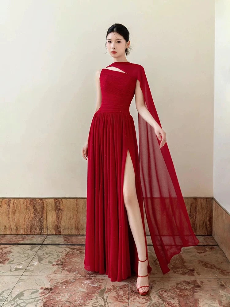 Charmante Robe Ligne A Sans Bretelles Bordeaux Avec Écharpe Été 19ème Anniversaire Tenue Élégante Robes d'Invitée de Mariage N4133