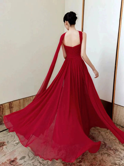 Charmante Robe Ligne A Sans Bretelles Bordeaux Avec Écharpe Été 19ème Anniversaire Tenue Élégante Robes d'Invitée de Mariage N4133