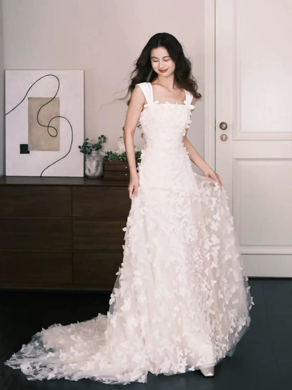 Robes de mariée romantiques Robes de bal Col carré Fleurs blanches Robe de mariée d'été N4273