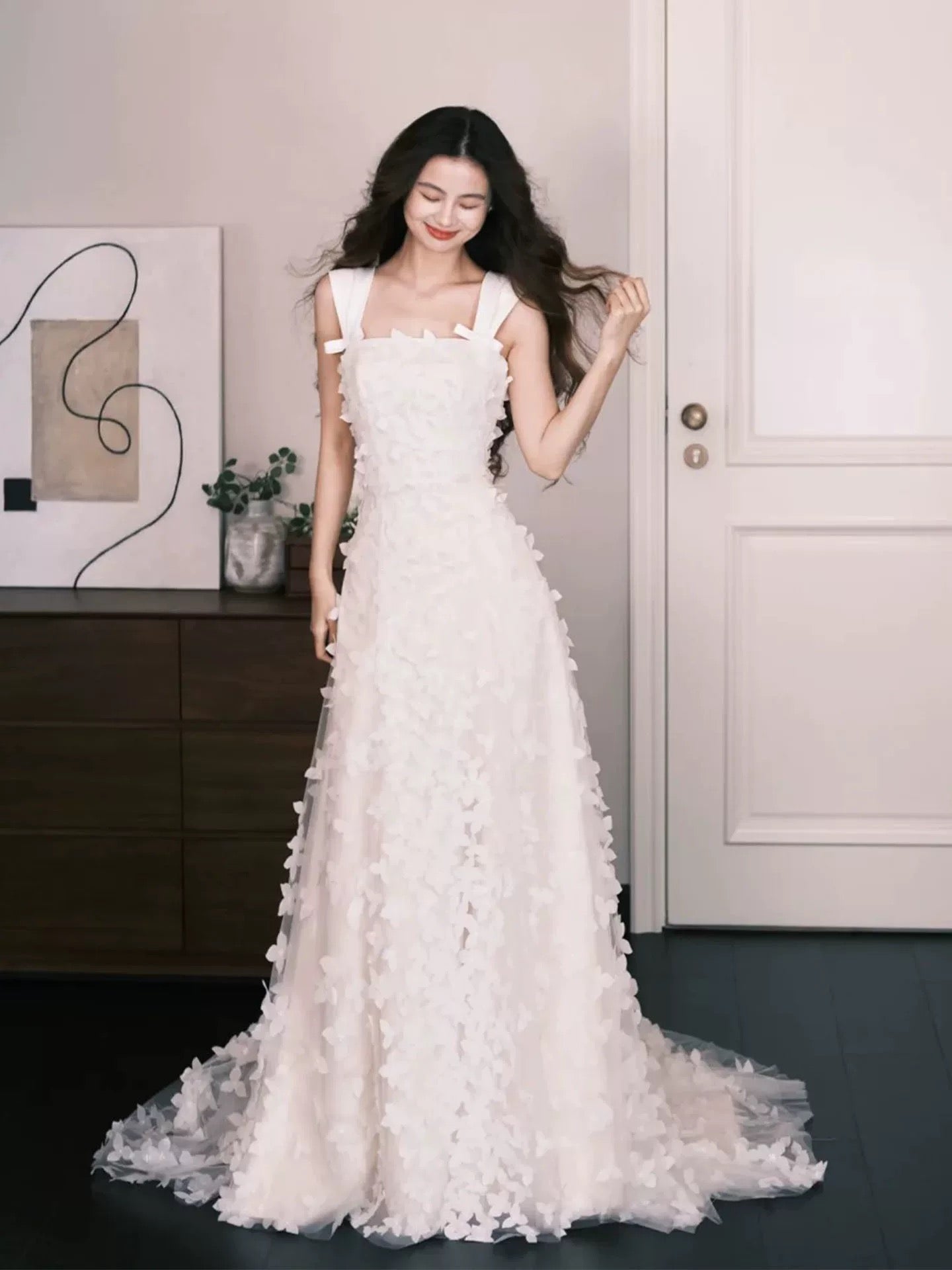 Robes de mariée romantiques Robes de bal Col carré Fleurs blanches Robe de mariée d'été N4273