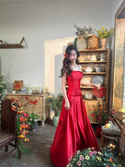 Modeste Robe de Bal Longue Sirène en Satin Rouge sans Bretelles Élégante pour 18ème Anniversaire N4167