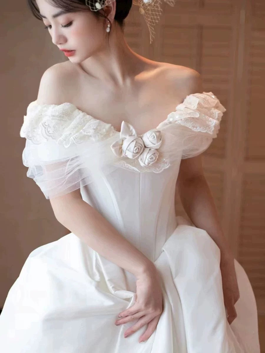 French Style Wedding Dresses Ball Gown Off The Shoulder Lace With Flowers Summer Boho Wedding Dress N4178