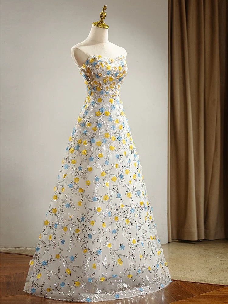 Wunderschöne Abschlussballkleider A-Linie Sweetheart Tüll mit Blumen Ärmellos Abend Lange Formelle Outfits RB3727