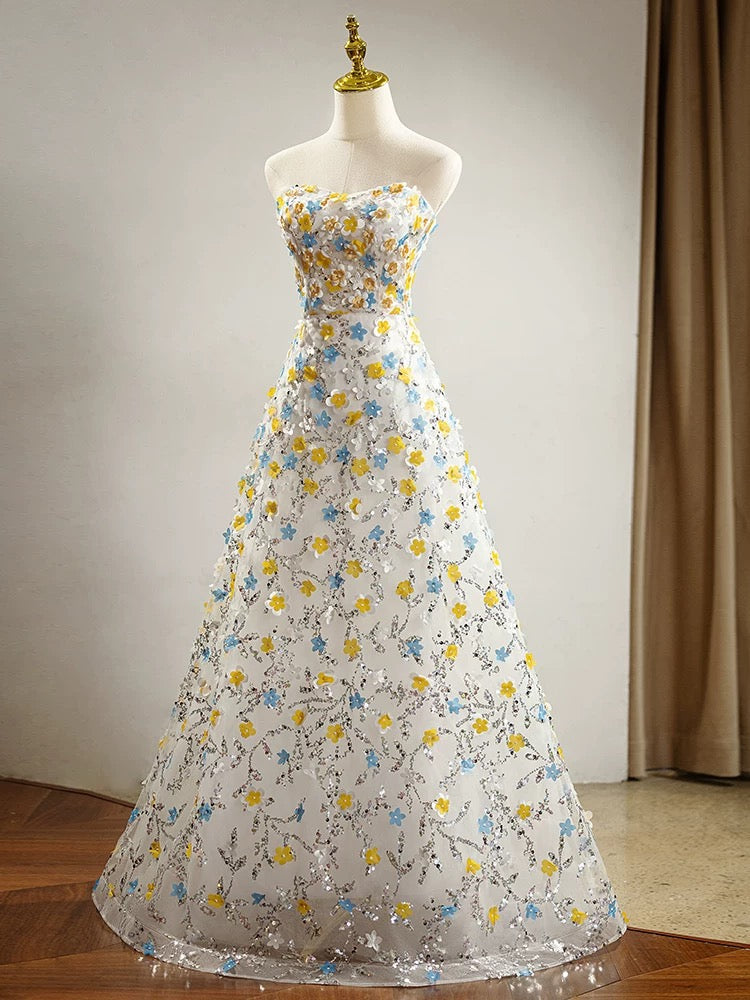 Wunderschöne Abschlussballkleider A-Linie Sweetheart Tüll mit Blumen Ärmellos Abend Lange Formelle Outfits RB3727