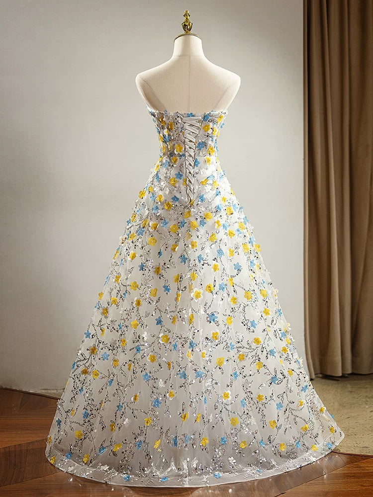 Wunderschöne Abschlussballkleider A-Linie Sweetheart Tüll mit Blumen Ärmellos Abend Lange Formelle Outfits RB3727