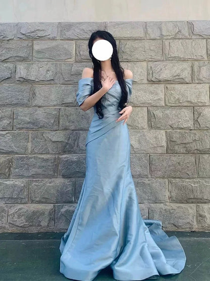 Robe de soirée longue sirène élégante en satin bleu ciel épaules dénudées Robe de bal N2030