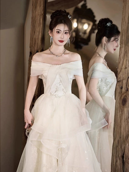 Robe de bal charmante à épaules dénudées en tulle blanc, longue robe de soirée tendance N1823