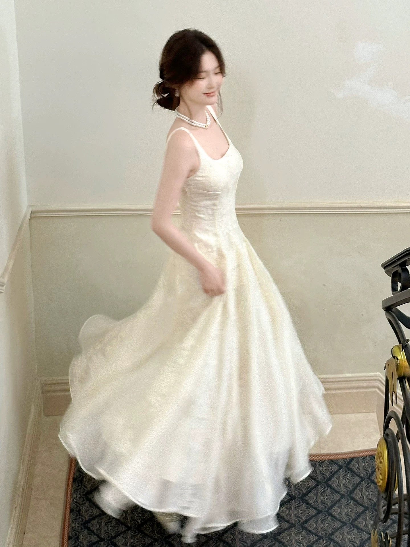 Robes de soirée longues coupe princesse col carré dentelle champagne N2057
