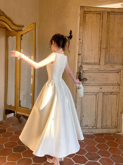 Robes de mariée longues de soirée simples, coupe trapèze, en satin ivoire à encolure carrée N2061