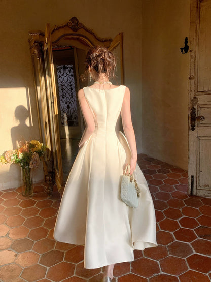 Robes de mariée longues de soirée simples, coupe trapèze, en satin ivoire à encolure carrée N2061