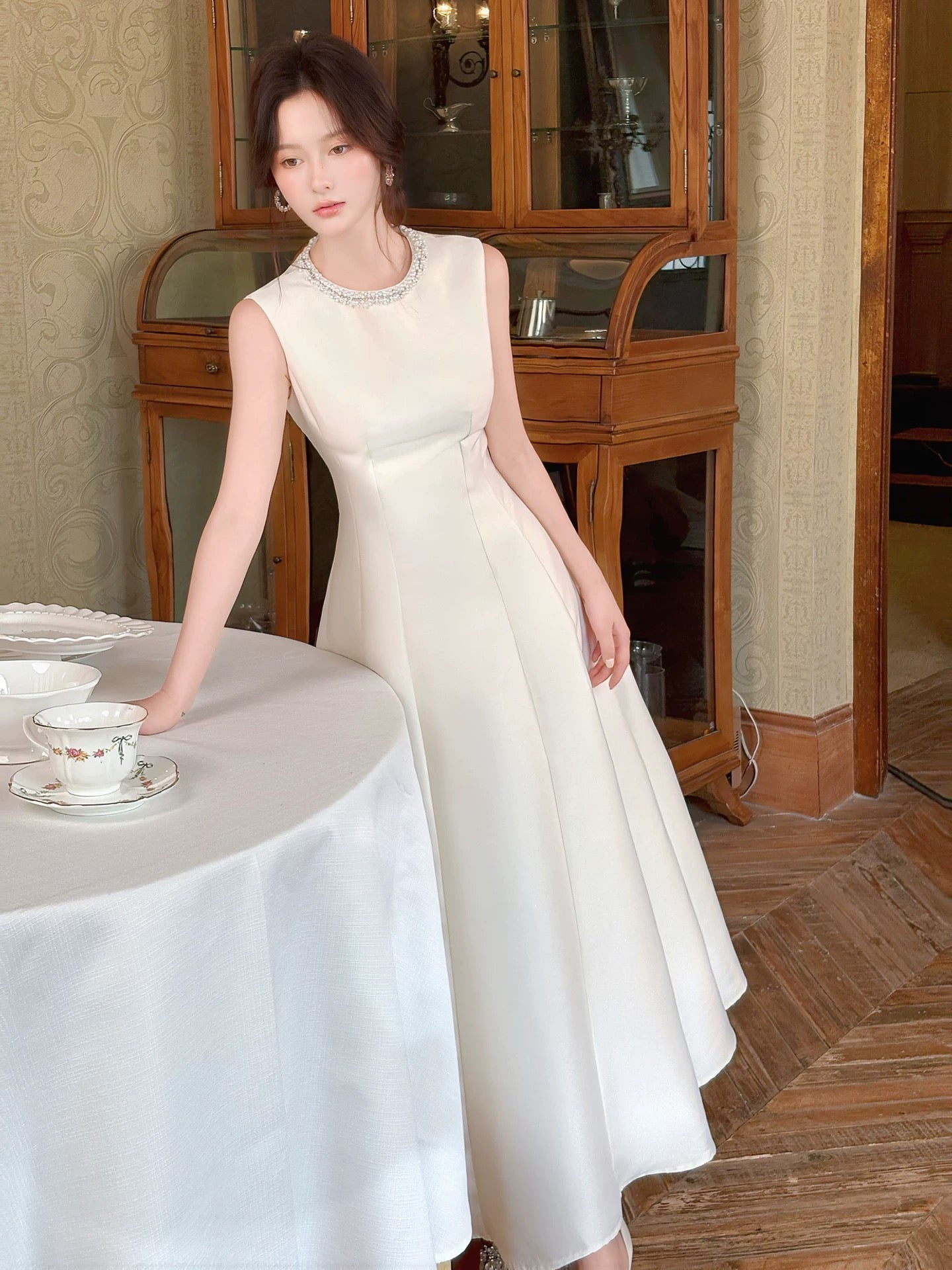 Bescheidener französischer Stil, A-Linie, Rundhalsausschnitt, weißes Satin, modische lange formelle Outfits für Damen, Ballkleider N2068