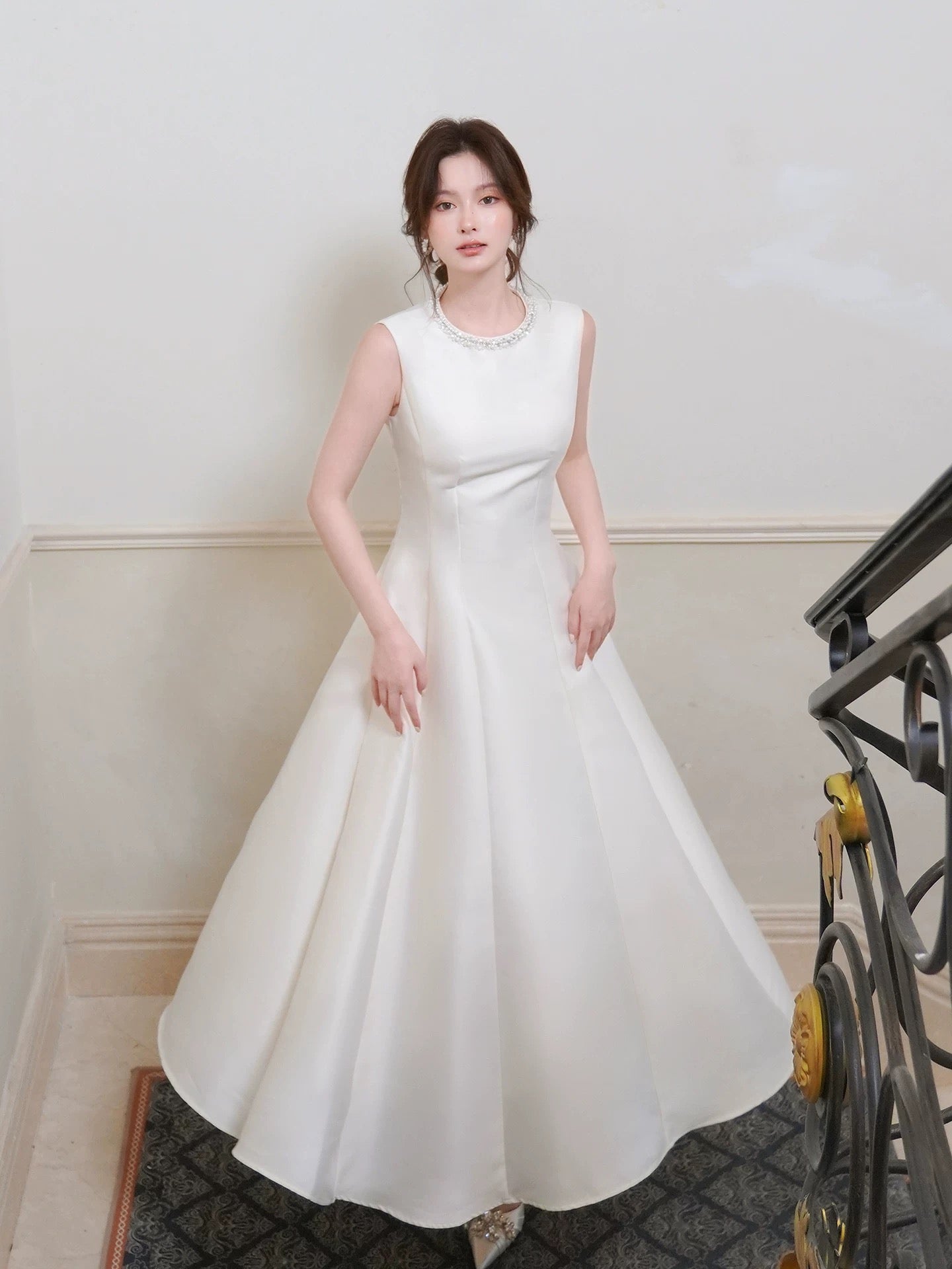 Bescheidener französischer Stil, A-Linie, Rundhalsausschnitt, weißes Satin, modische lange formelle Outfits für Damen, Ballkleider N2068