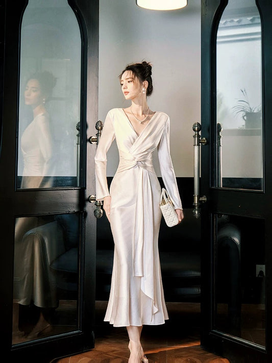 Simple Mermaid V Neck White Inspiration Long Sleeves Wedding Party Guest Dresses N2073