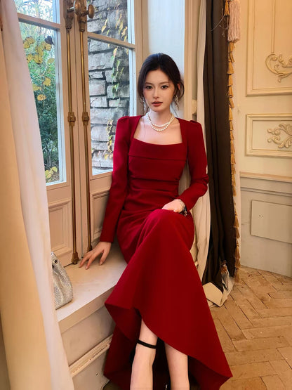Sirène de style français modeste Robes de soirée longues pour femmes en satin rouge à col carré N2088