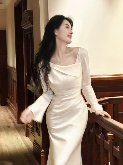Einfaches Meerjungfrau Brautjungfernkleid mit Schulterfreiem Design, Weißem Satin, Langen Ärmeln N2094