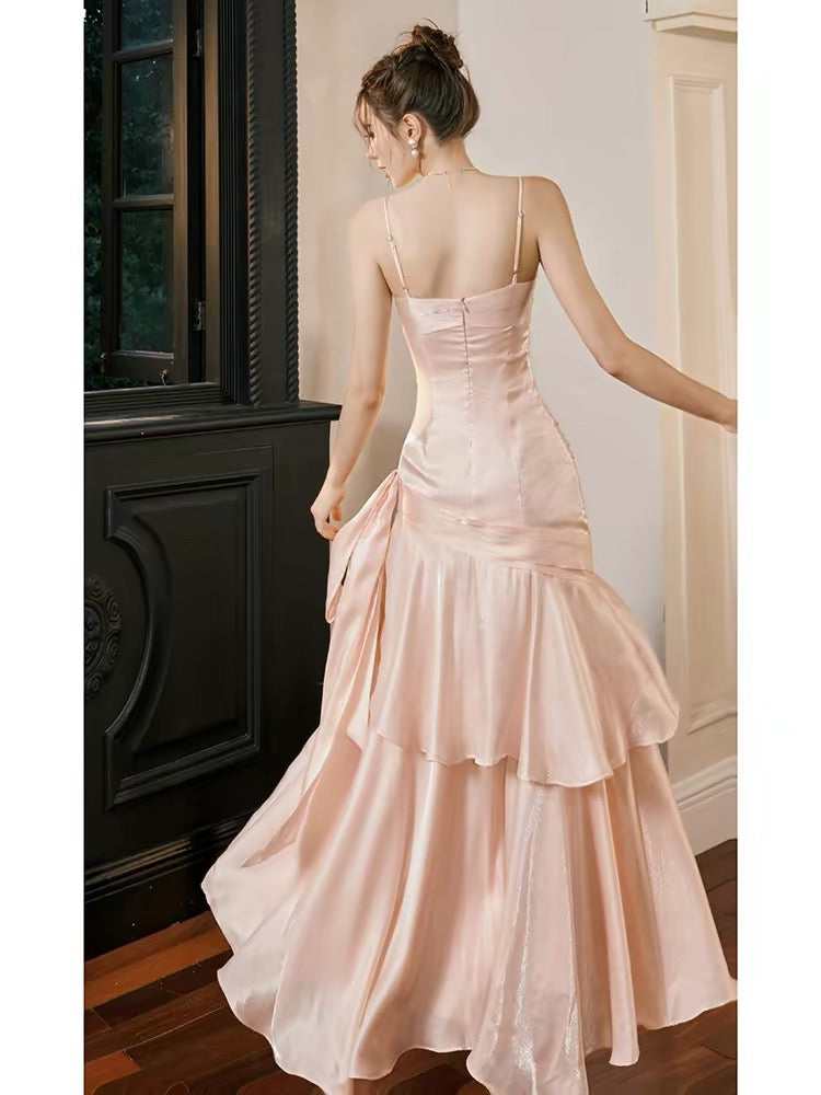 Robes de soirée longues en satin rose blush avec fines bretelles pour invitées de mariage et bal de promo N2102
