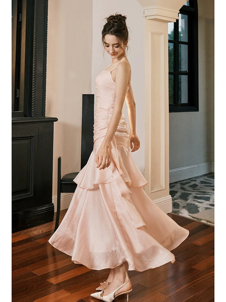 Robes de soirée longues en satin rose blush avec fines bretelles pour invitées de mariage et bal de promo N2102