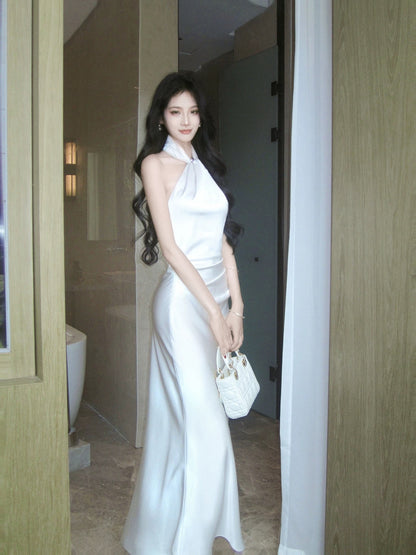 Robe de soirée/demoiselle d'honneur en satin coupe sirène simple avec licou et longueur ras du sol N2106