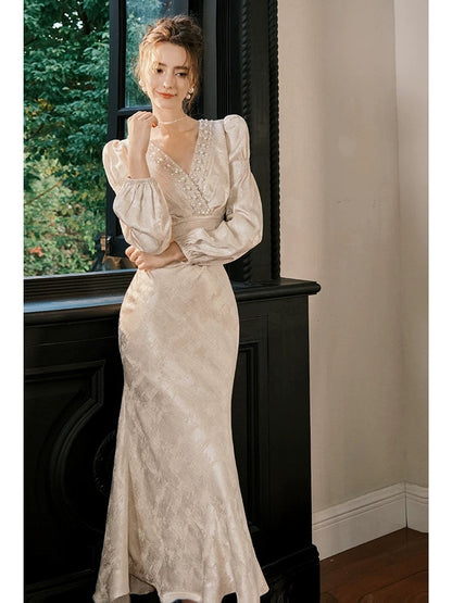 Einfaches Meerjungfrau V-Ausschnitt Satin Bodenlang Inspiration Hochzeitsfeier Ball Gastkleider N2109