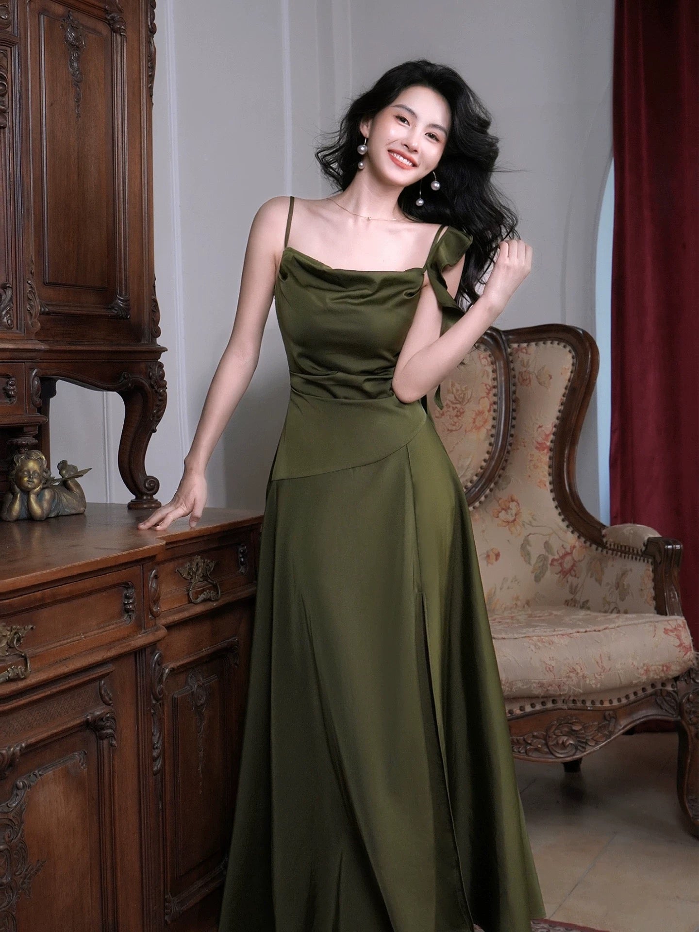Elegantes Scheidenkleid Spaghettiträger Olivgrün Satin für Damen Mädchen Teenager Abschlussballkleider N2180