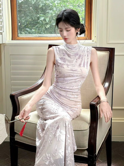 Elegantes Etui-Kleid mit hohem Kragen und Spitze, inspiriert für Frühlingshochzeitsgäste N2183