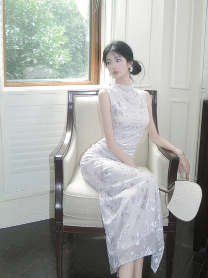 Elegantes Etui-Kleid mit hohem Kragen und Spitze, inspiriert für Frühlingshochzeitsgäste N2183