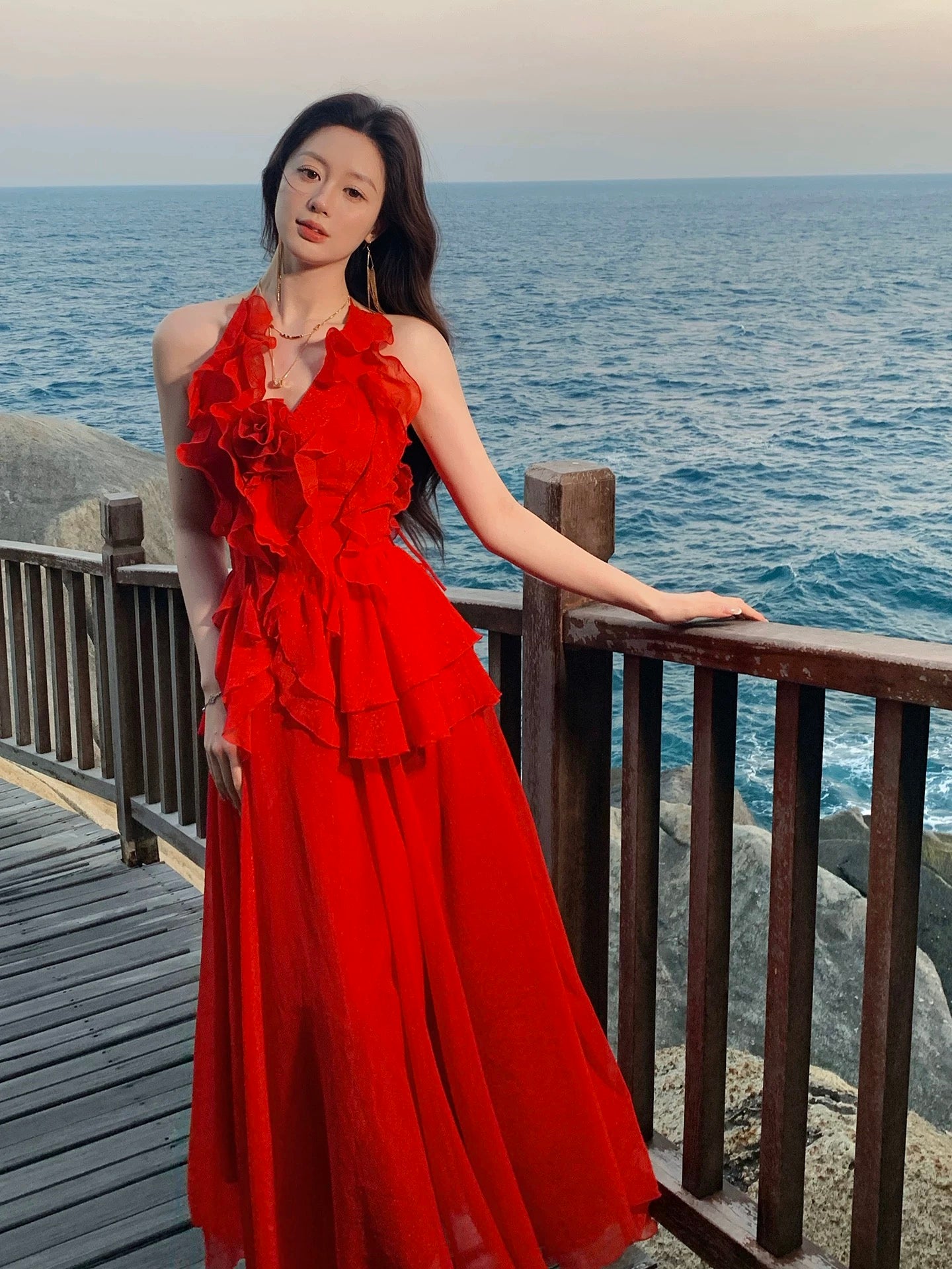 Elegantes A-Linien Neckholder Rotes Chiffon Inspirations Brautjungfernkleid N2193