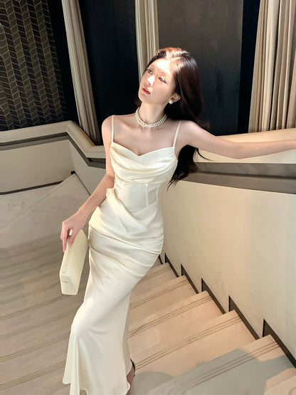 Mignonne Robe d'Invitée de Mariage Bretelles Spaghetti en Satin Ivoire Longue Style Sirène pour Plage Printemps Été Jardin Inspiration N2201