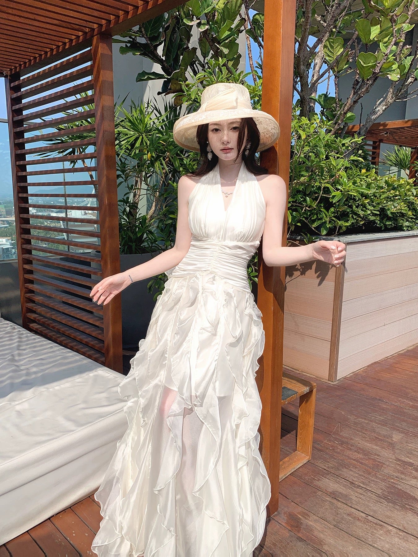 Superbe Robe de Bal Longue Blanche à Volants Col Halter Coupe Trapèze pour Femmes, Filles et Ados N2202
