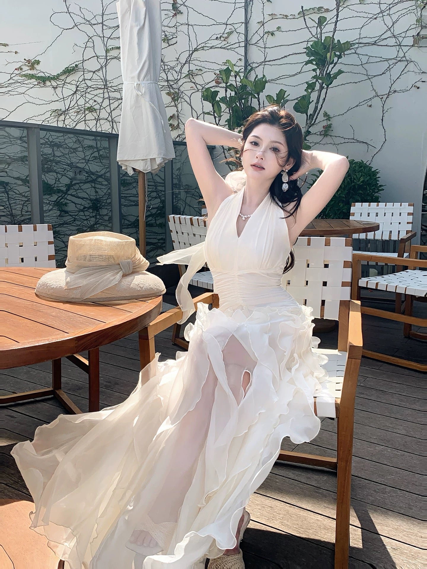 Superbe Robe de Bal Longue Blanche à Volants Col Halter Coupe Trapèze pour Femmes, Filles et Ados N2202